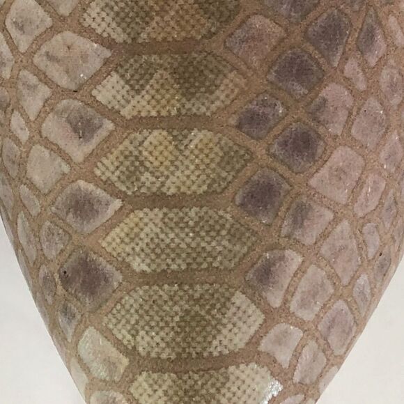 Kenneth Cole Reaction Hill Top Pump in Faux Snake Taupe - Size 8 - Picture 8 of 12